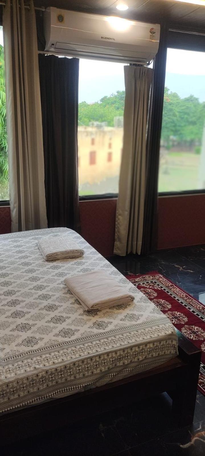 Sukh Sagar Hotel Τζαϊπούρ Εξωτερικό φωτογραφία
